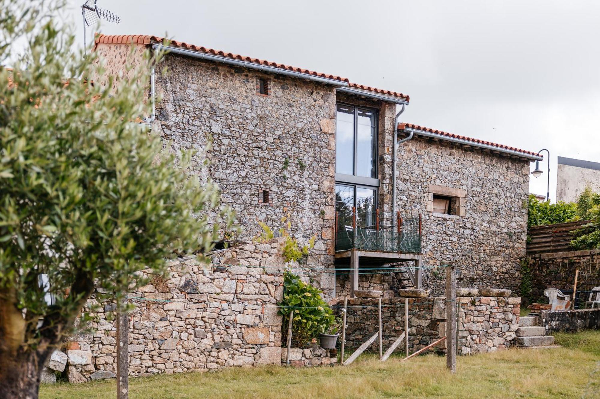 فيلا Le Logis Du Prieure Les Châtelliers-Châteaumur المظهر الخارجي الصورة