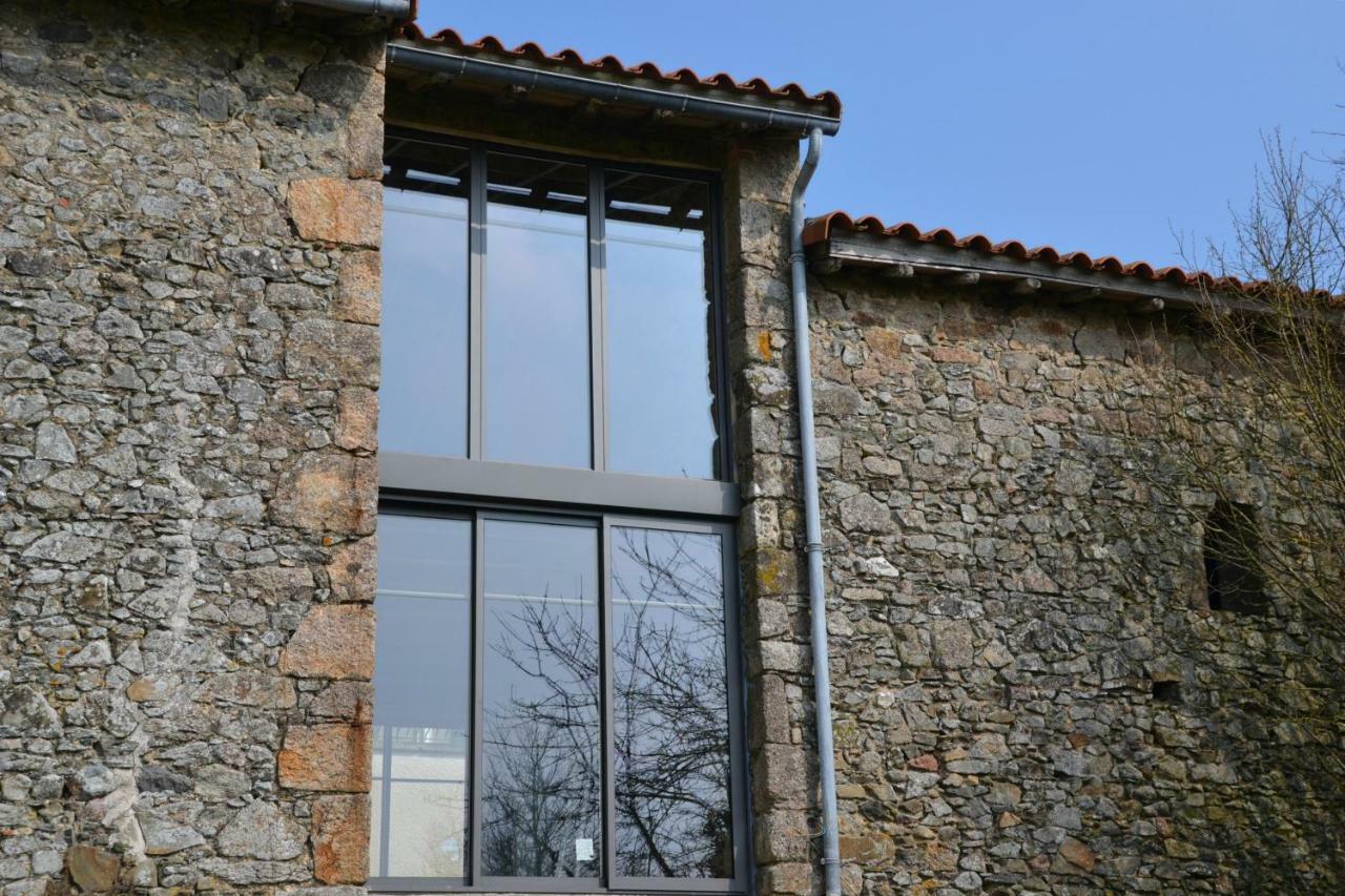 فيلا Le Logis Du Prieure Les Châtelliers-Châteaumur المظهر الخارجي الصورة
